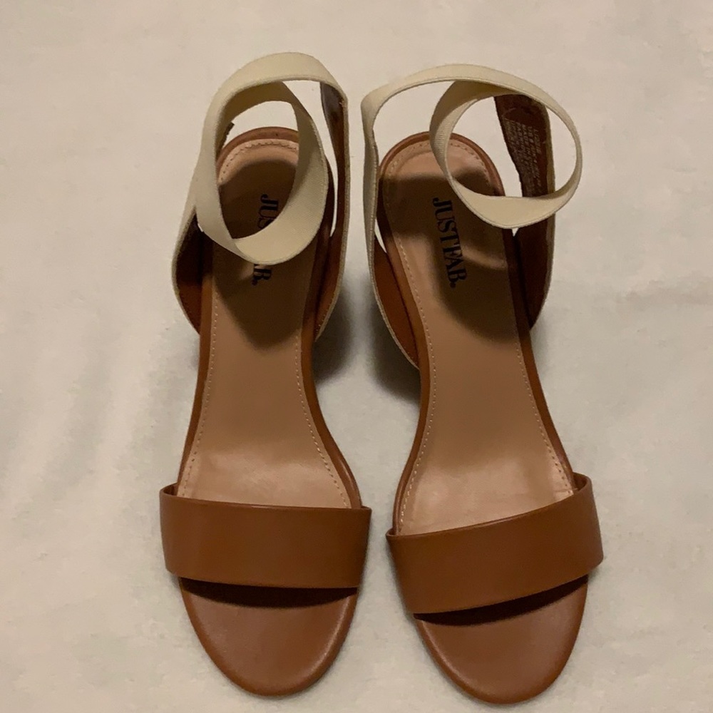 Lizzie Wedge Sandals, Size 6